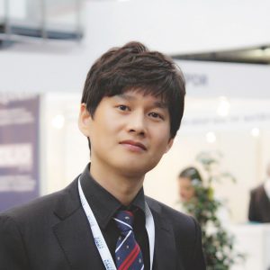 headshot of Seung Kyum Kim