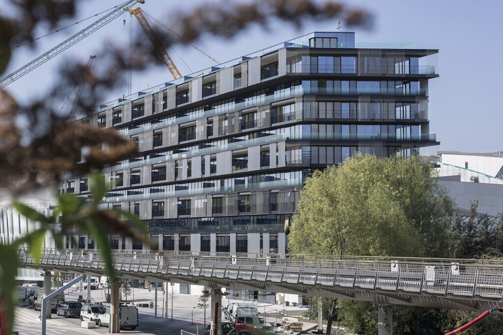 Exterior of La Defense Nanterre building.