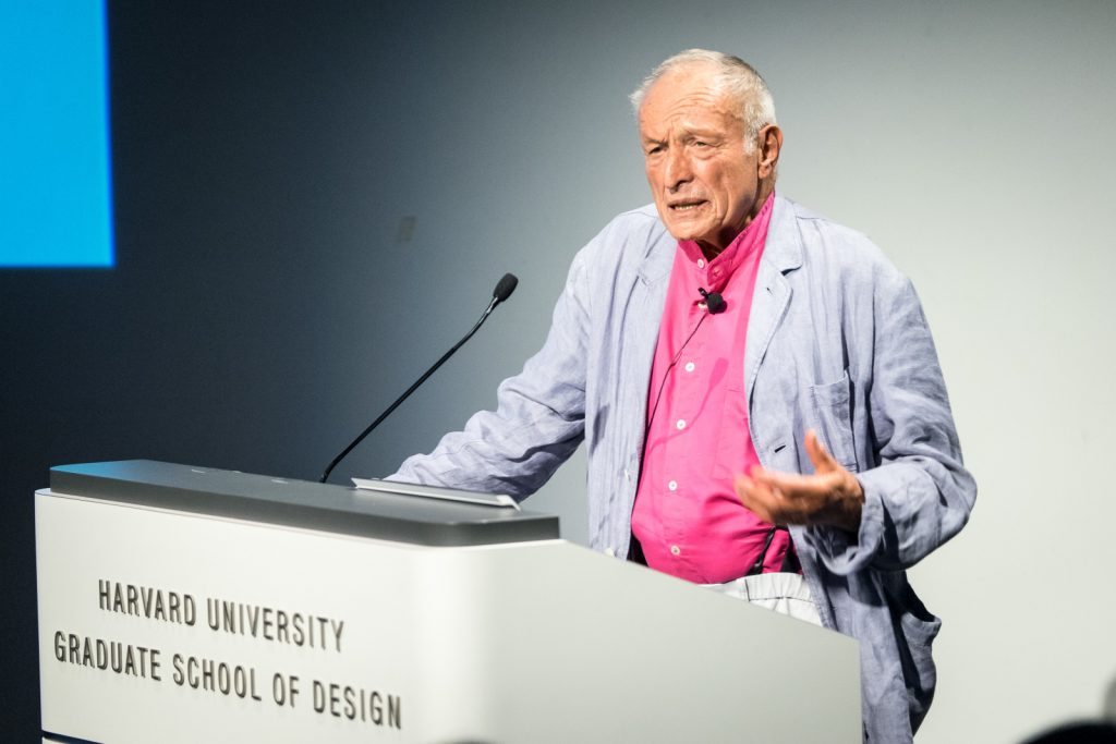 Architect Richard Rogers delivered the HCGBC Annual Lecture on October 18, 2016.