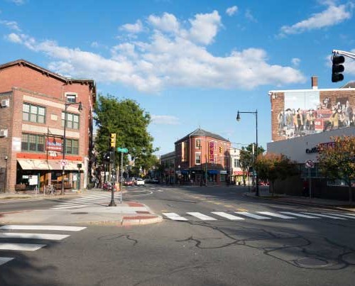 An intersection of streets at Inman Square.