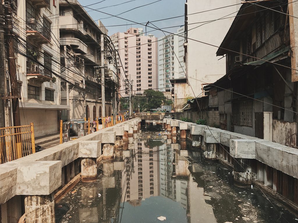 47 tributaries feed into the Pasig River, and most, like Estero de la Reina, are heavily polluted and ecologically dead. It overflowed during the recent Typhoon Haiyan.