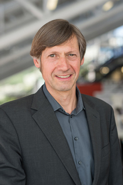 Prof. Martin Bechthold in the trays