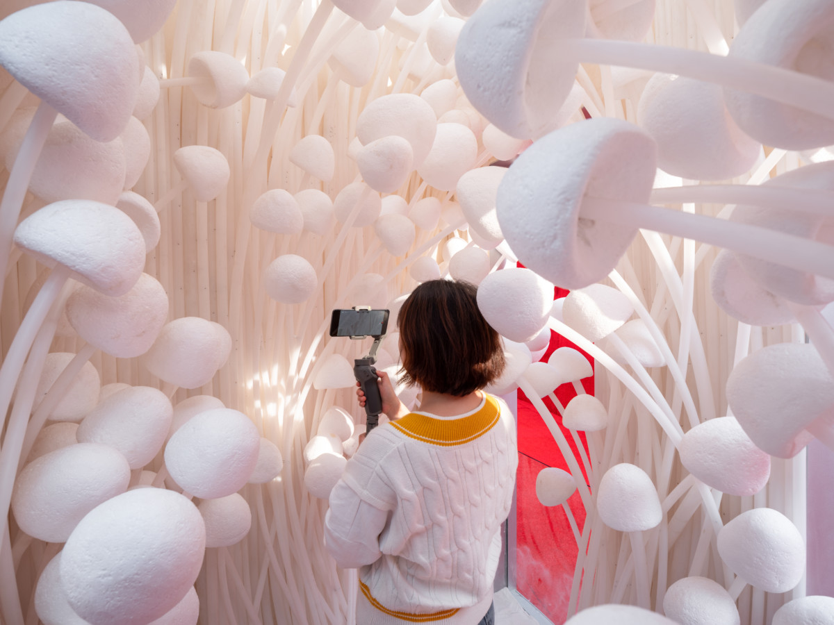 IN CHONGQING, CHINA, THE 2019 HOT POT MASTER GARDEN AT THE UPPER YANGTZE RIVER CITY FLOWER ART EXPO WAS DESIGNED BY MARTHA SCHWARTZ PARTNERS.
