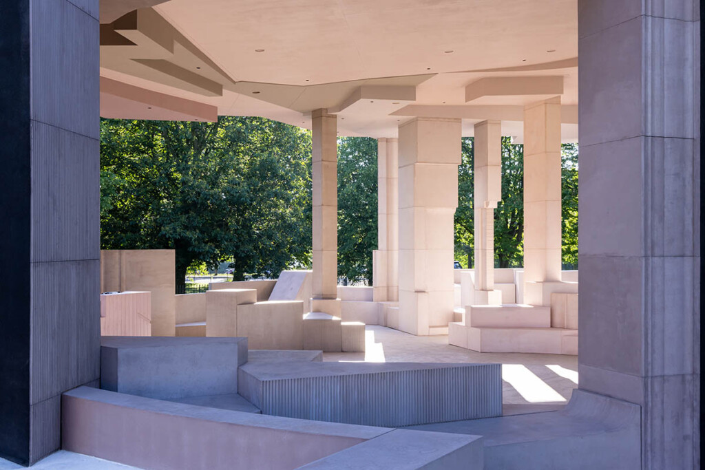 Photo of the Counterspace Serpentine Pavilion.