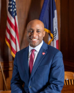 Headshot of Mayor Quinton Lucas.