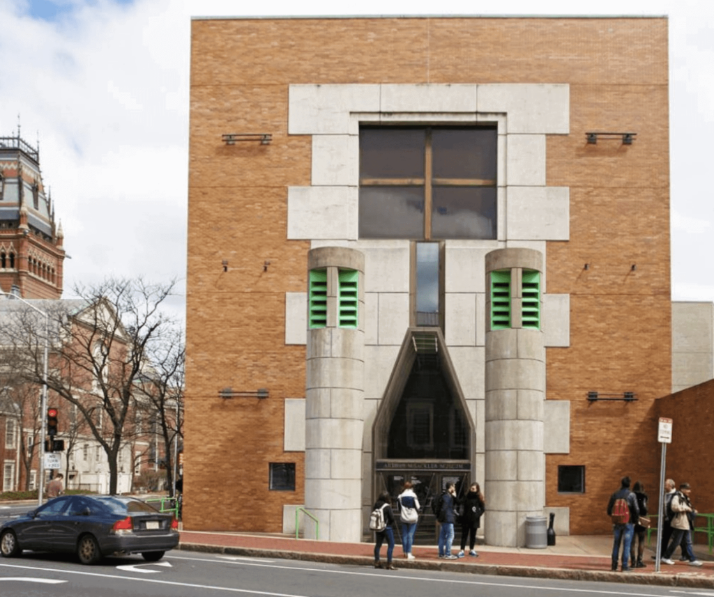 The entrance of 485 Broadway.