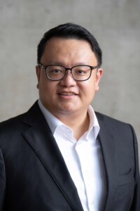 headshot of Ming Hong Choi