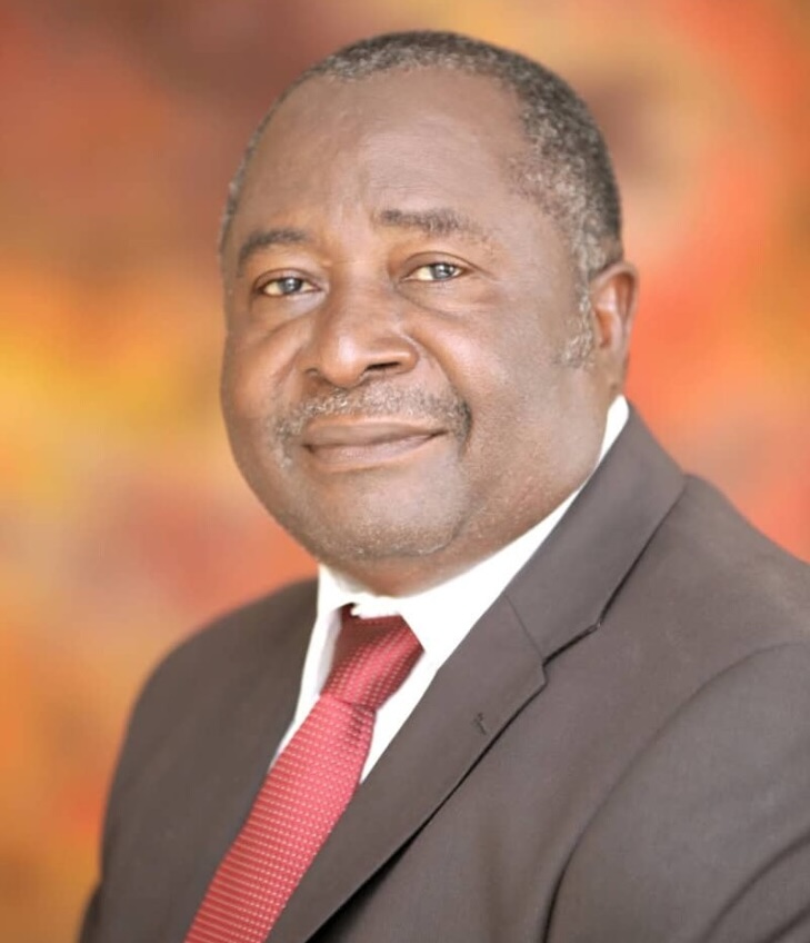 Headshot of speaker Tunji Adejumo