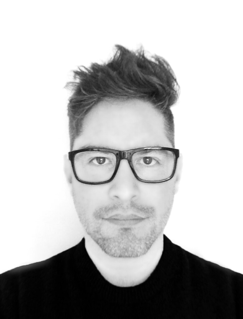 Santiago Mota headshot