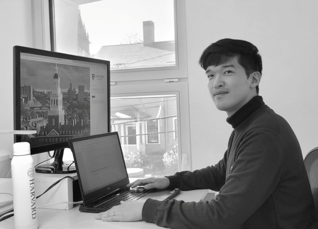 Headshot of Sungwhan Lim