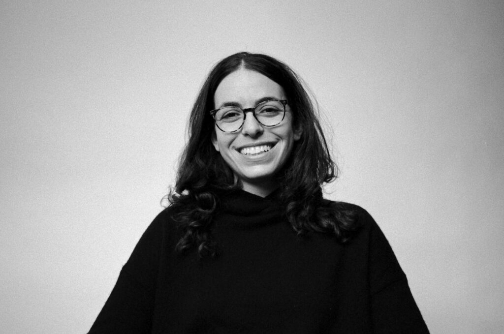 Headshot of Lindsey Saftler