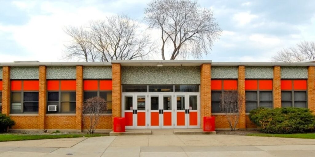Exterior of school in Chicago