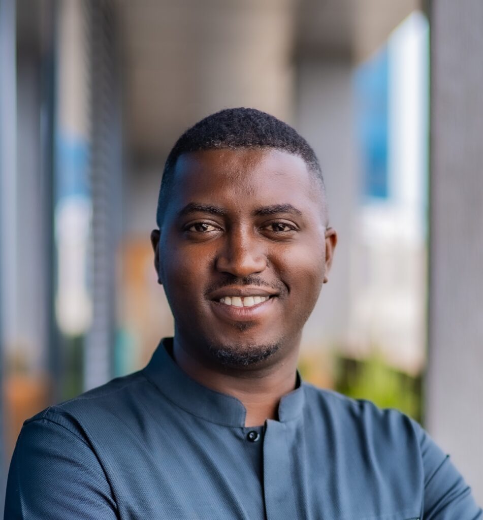 Outdoor headshot of Jean-Paul Sebuhayi Uwase