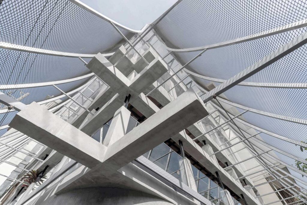 Harvard Faculty and Alumni Among Winners of 40 Under 40 North America