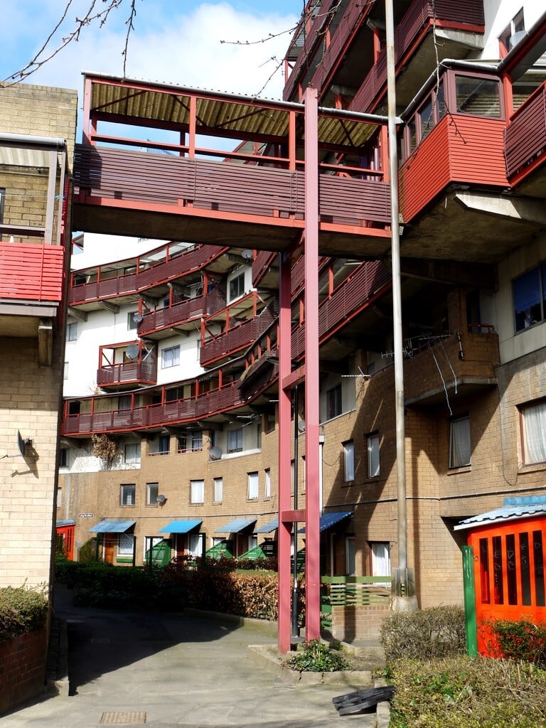 South side of Byker Wall on a sunny day. "Long Headlam, south side of Byker Wall - geograph.org.uk - 1776413" by Andrew Curtis is licensed under CC BY-SA 2.0.