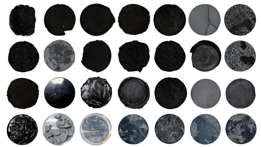 Black and gray circles.