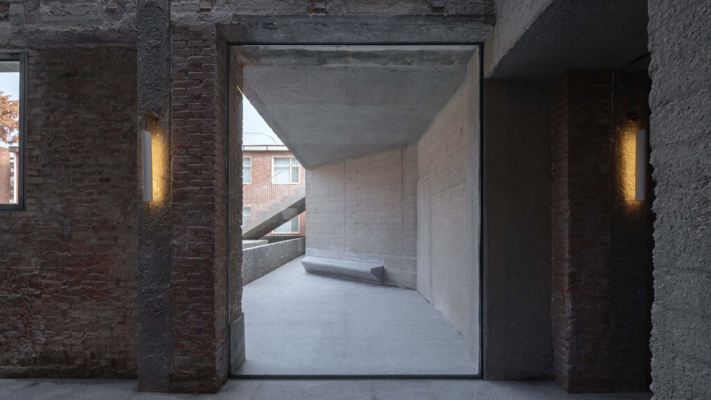 <span class="event-title-name">Lyndon Neri & Rossana Hu</span> “Liminal Ground”